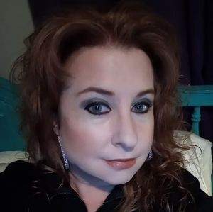 Meet your Posher, Morticia